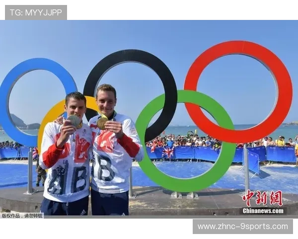 冲浪少年天赋爆发，一天内连夺三项冠军