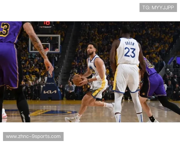 克莱连中三球点燃勇士进攻