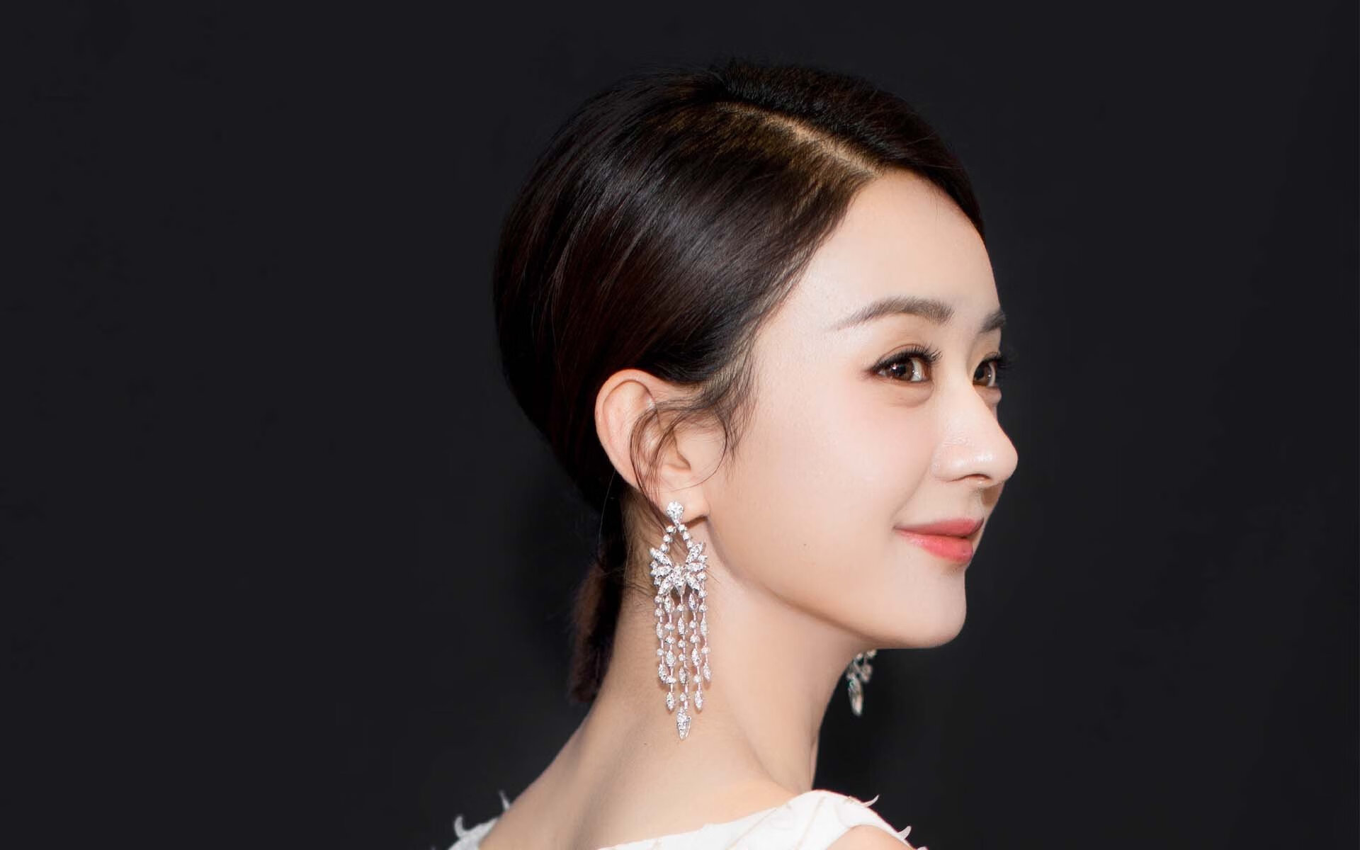 九游娱乐下载-五大联赛传球成功率是否随对手防线压迫强度成反比，五大联赛用球