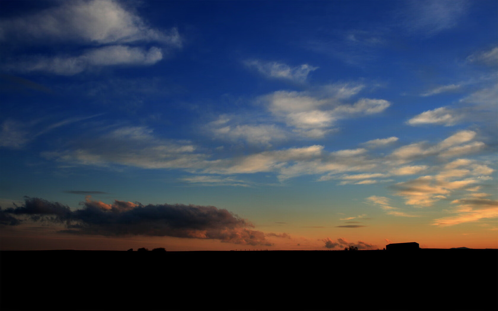 田径跨栏国家队选手冬训进入节奏训练阶段，田径跨栏运动员