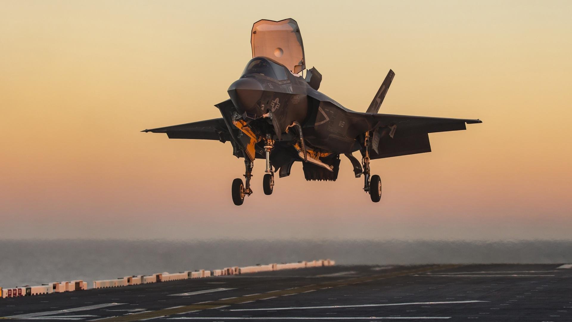 九游官网入口活动-女篮国家队设置数据助理岗位提升战术应用，国家女篮助理女教练